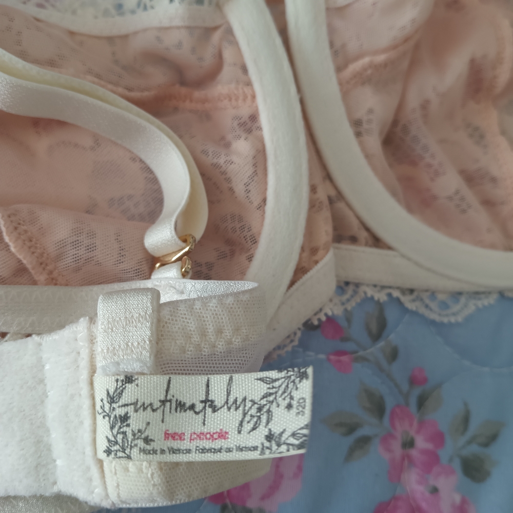 Free People Blush Lace Balconette Bra - Picture 4 of 4